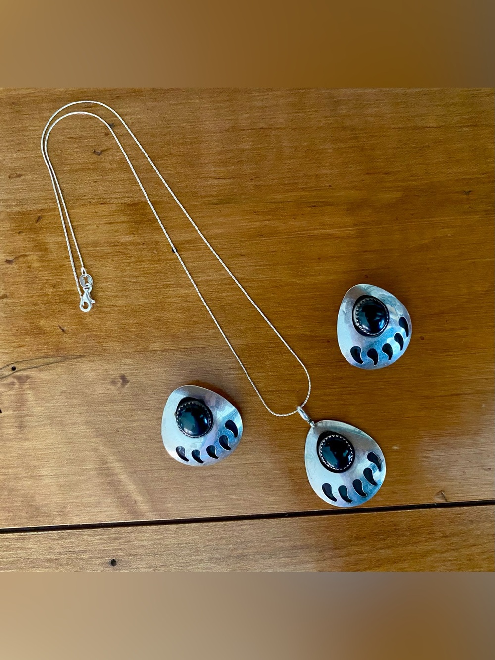 Native American Sterling Silver Onyx Bear Paw Necklace and Earrings Set